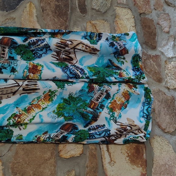 Chico's Multicolor Artistic Print Cropped Pants - Picture 3 of 11